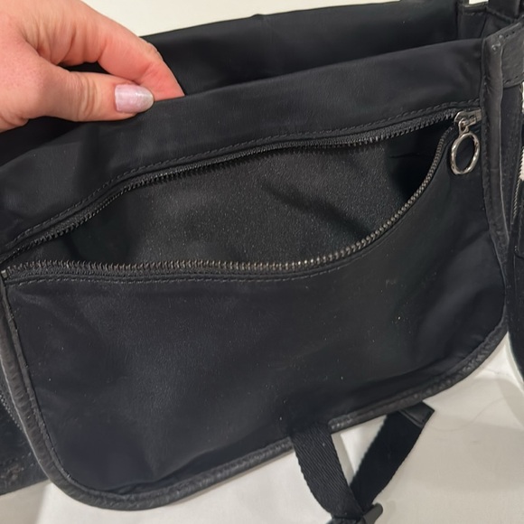 Lululemon crossbody bag with leather details - Picture 3 of 9